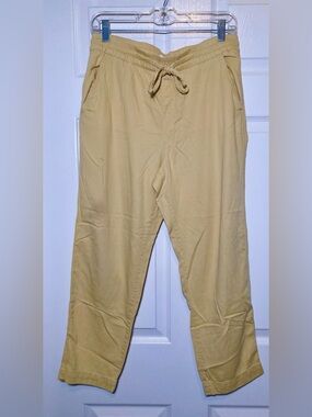 GAP 🟣 Size Medium Easy Pant in Yellow